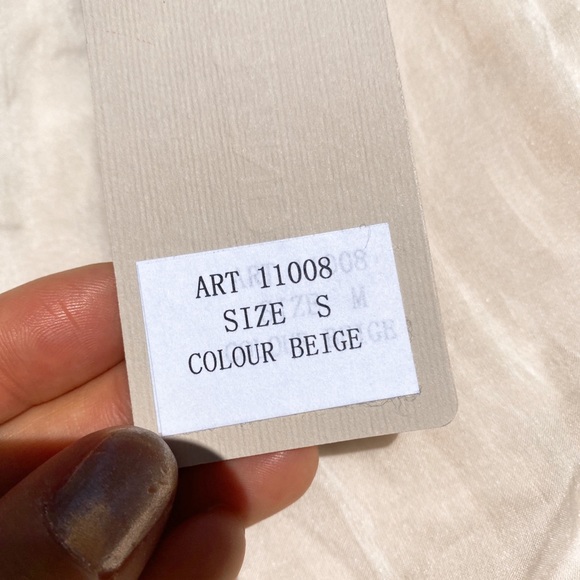 🐚 VIA SIGNORIA BEIGE SILK TOP! - Picture 12 of 16